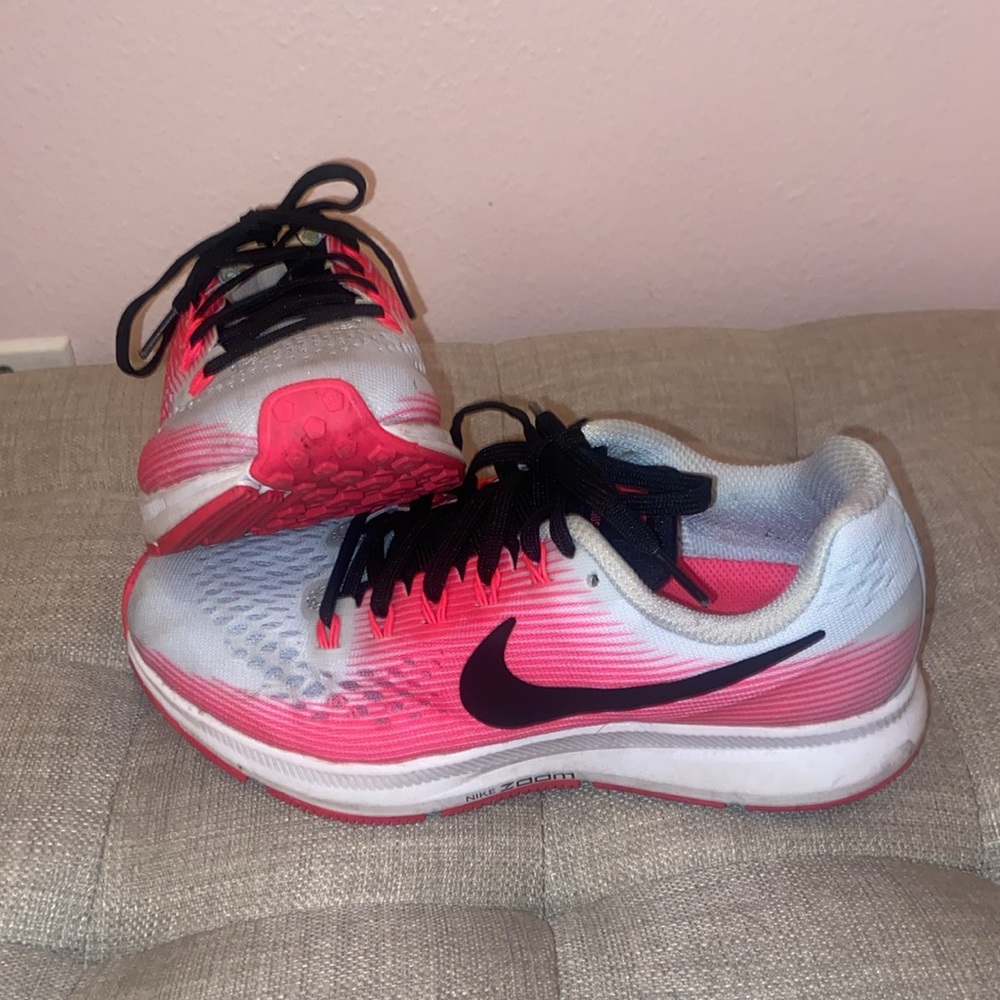 Nike Pegasus 34 Shoes - Picture 4 of 10